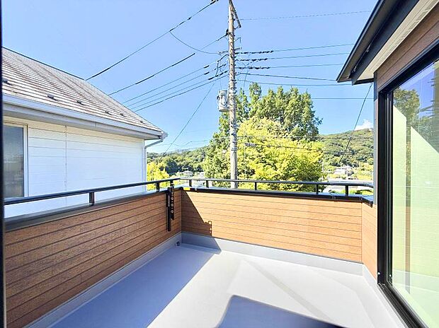 ■ 季節の移ろいを感じられる開放的な空間です