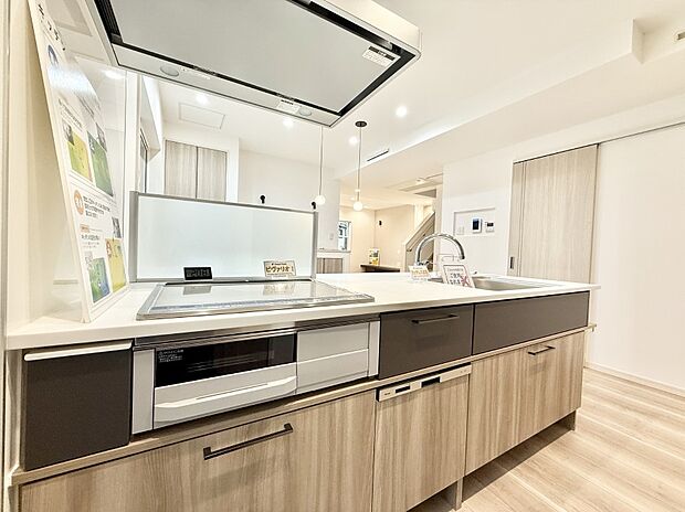 ■シンプルで機能的、毎日使いやすいキッチン