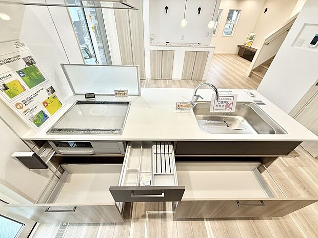 ■家族の絆を深める、温もりのあるキッチン