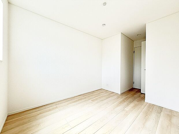 ■落ち着いた色合いのお部屋で穏やかな時間を楽しめます