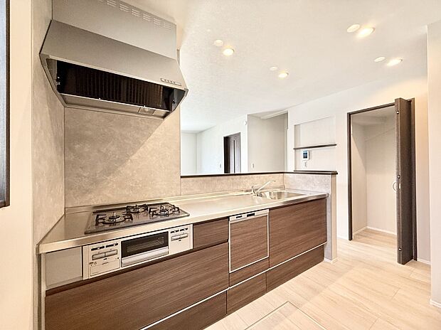 ■家族の絆を深める、温もりのあるキッチン