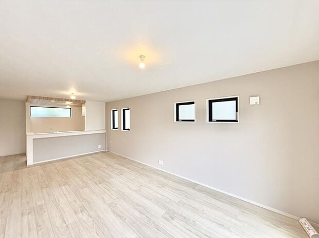 ■くつろぎと笑顔が集まる、心温まるリビング