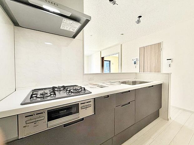 ■シンプルで美しく心地よい時間を生むキッチン空間