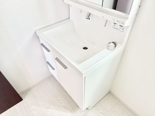 ■手洗いや顔を洗う時も快適に使える便利なシャワー