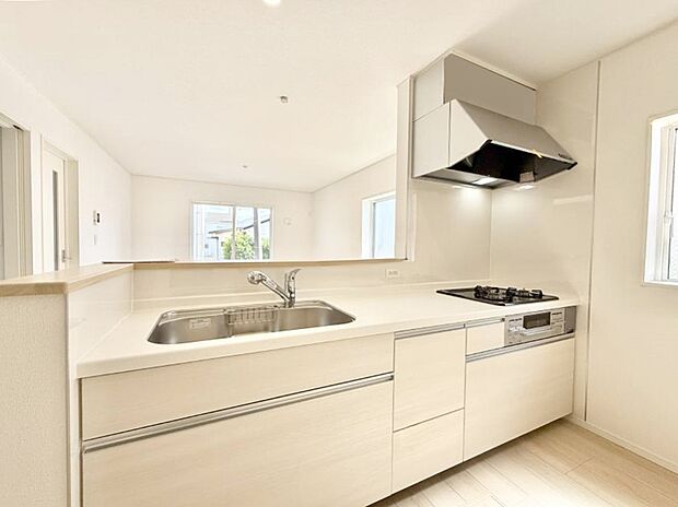 ■シンプルで機能的、毎日使いやすいキッチン