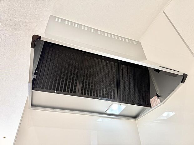 ■調理時の蒸気や匂いが換気扇に誘導され、効率的に排煙ができます。