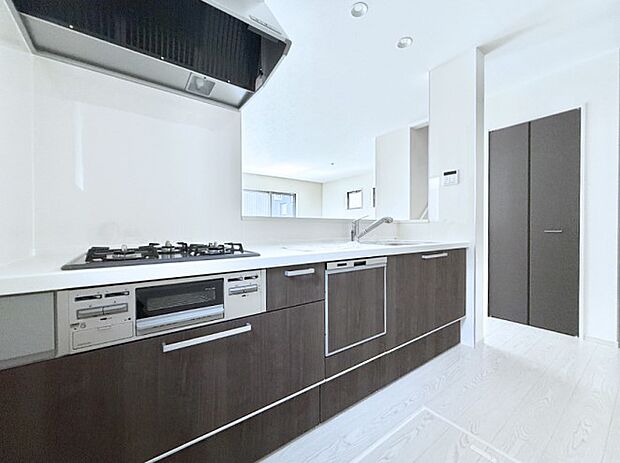 ■美味しい時間が生まれる、笑顔あふれるキッチン