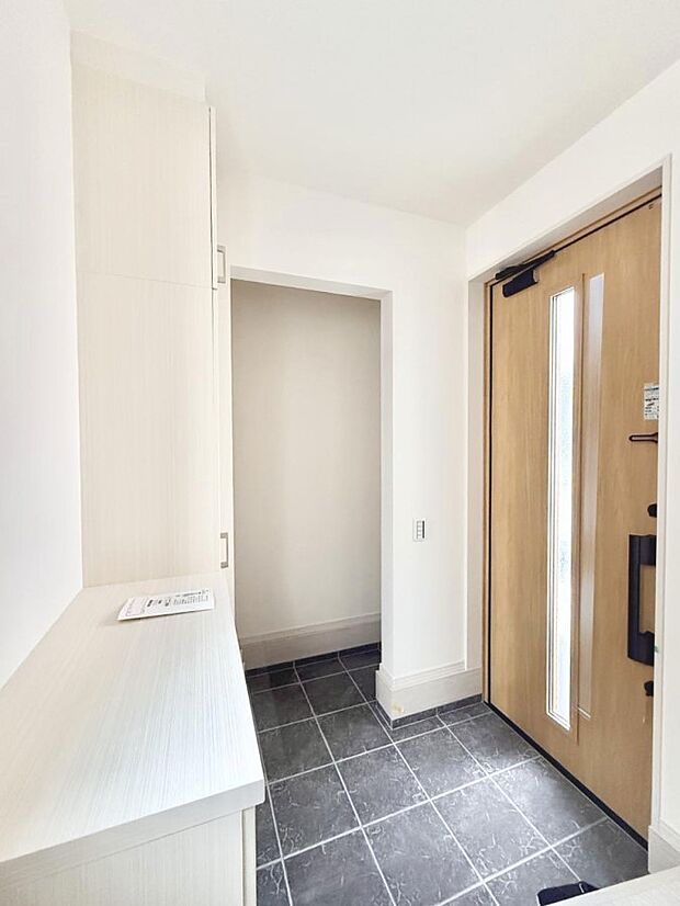 ■ 毎日を気持ちよく迎える、明るく温もりのある玄関