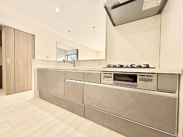 ■家族の絆を深める、温もりのあるキッチン