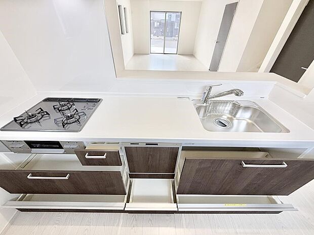 ■家族の絆を深める、温もりのあるキッチン