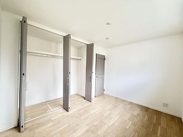 3号棟 ■落ち着いた色合いのお部屋で穏やかな時間を楽しめます