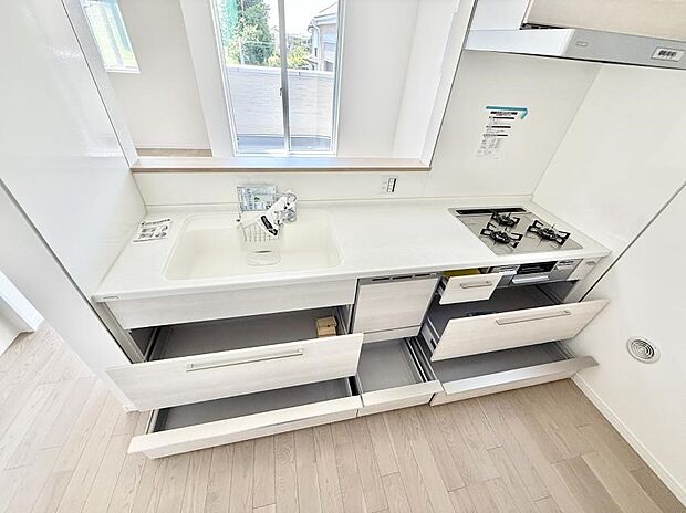 ■家族の絆を深める、温もりのあるキッチン