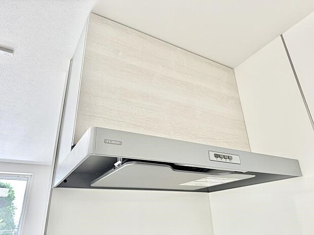 ■調理時の蒸気や匂いが換気扇に誘導され、効率的に排煙ができます。