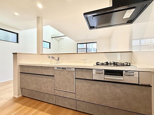 ■シンプルで美しく心地よい時間を生むキッチン空間