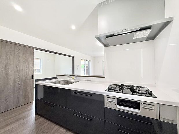 ■家族の絆を深める、温もりのあるキッチン