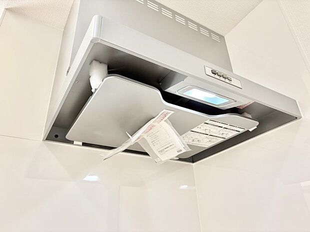 ■フードに覆われている為、匂いが換気扇に誘導され、効率的に排煙ができます