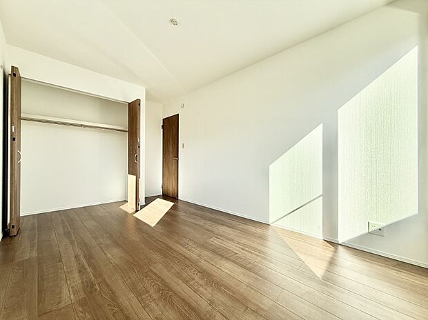 ■落ち着いた雰囲気のお部屋で心が安らぐ空間