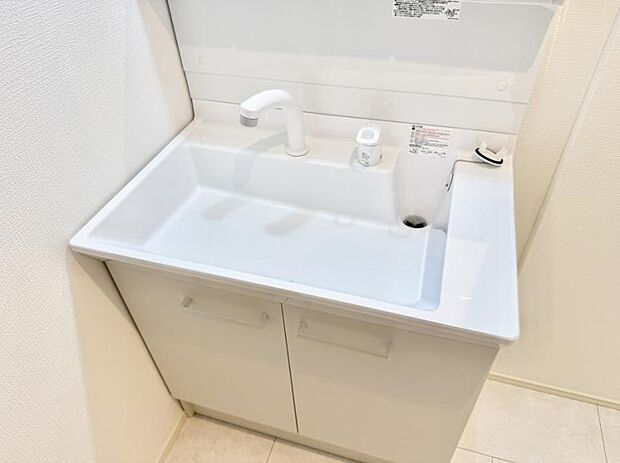 ■手洗いや顔を洗う時も快適に使える便利なシャワー