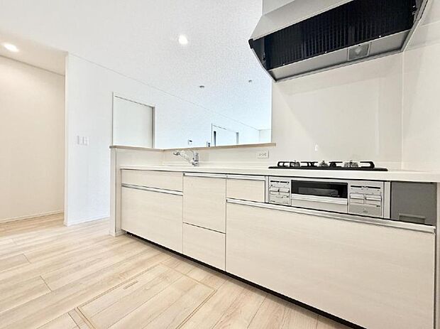 ■シンプルで機能的、毎日使いやすいキッチン