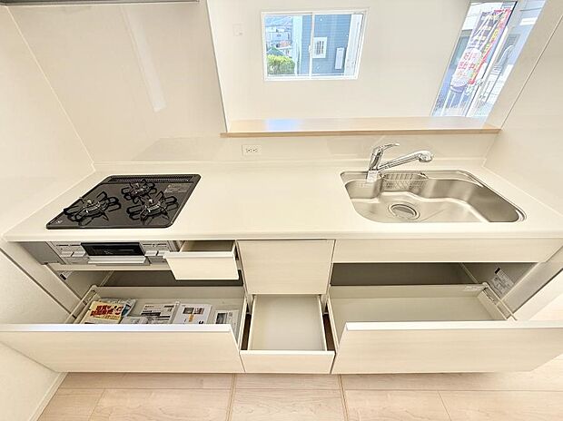 ■家族の絆を深める、温もりのあるキッチン