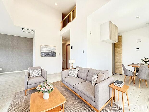 ■心落ち着く場所、ゆったり過ごせるリビング ※家具はCGです