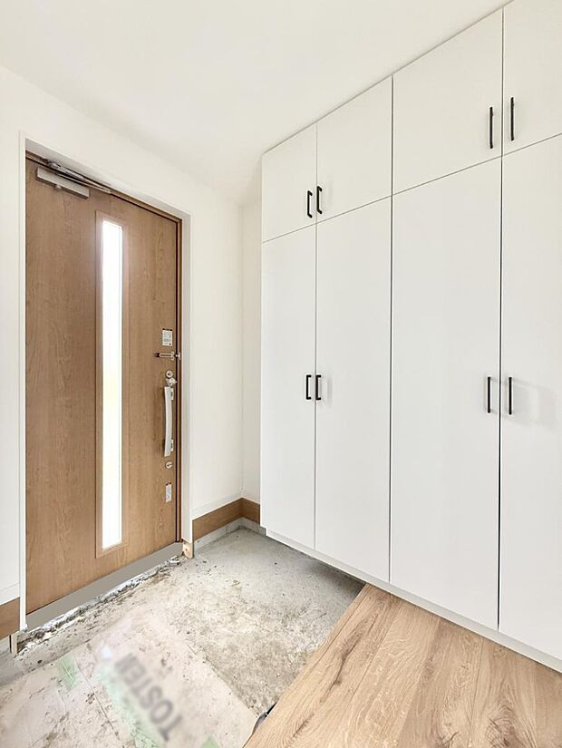 ■ 毎日を気持ちよく迎える、明るく温もりのある玄関