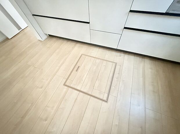 ■季節物など簡単に収納でき便利