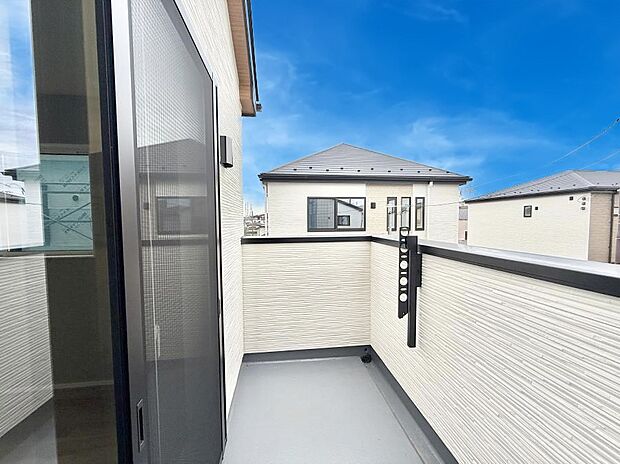 ■ 季節の移ろいを感じられる開放的な空間です