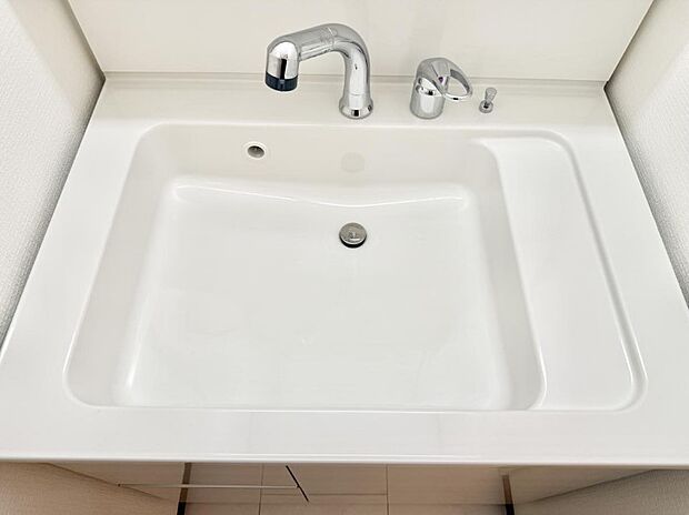 ■手洗いや顔を洗う時も快適に使える便利なシャワー