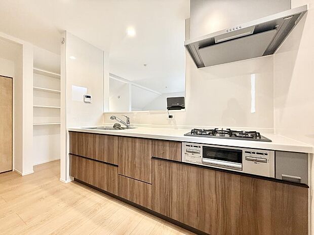 ■シンプルで美しく心地よい時間を生むキッチン空間