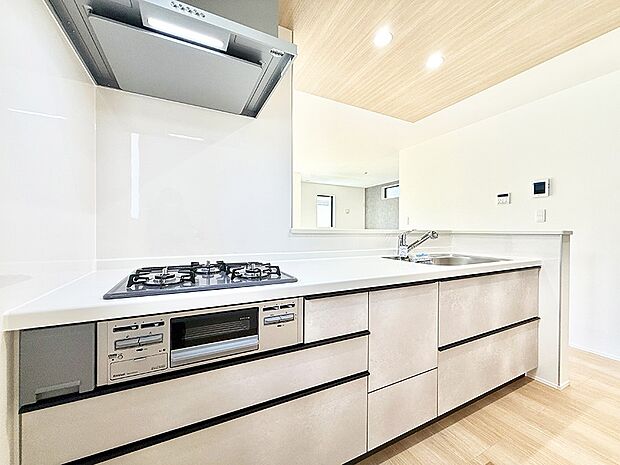 ■シンプルで美しく心地よい時間を生むキッチン空間