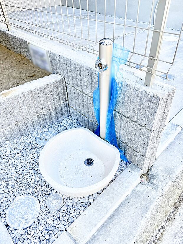 ■ガーデニングや洗車などの際に大活躍な屋外立水栓