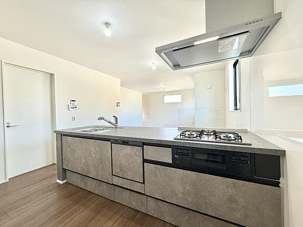 ■シンプルで美しく心地よい時間を生むキッチン空間