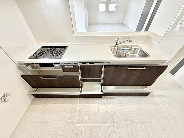 ■家族の絆を深める、温もりのあるキッチン