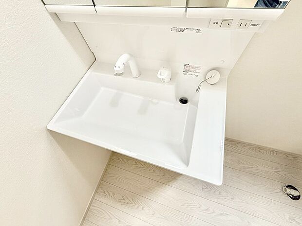 ■手洗いや顔を洗う時も快適に使える便利なシャワー