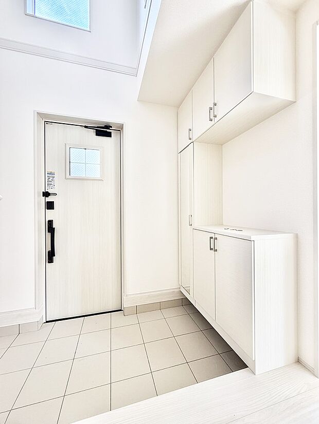 ■ ここから始まる一日、すっきり整った玄関