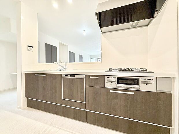 ■シンプルで機能的、毎日使いやすいキッチン