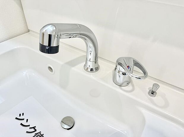 ■手洗いや顔を洗う時も快適に使える便利なシャワー