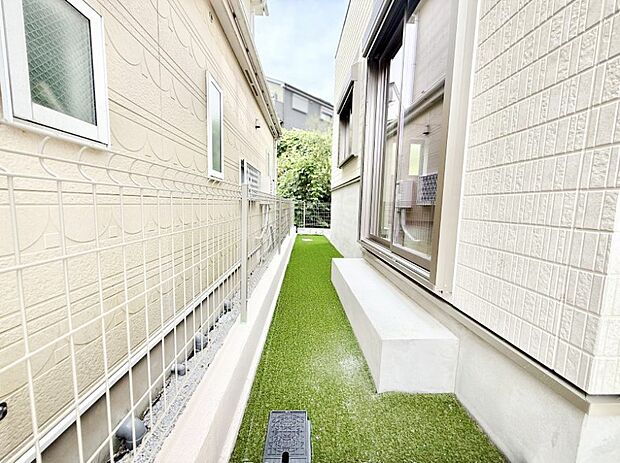 ■季節の移ろいを感じられる、落ち着いた雰囲気の屋外空間