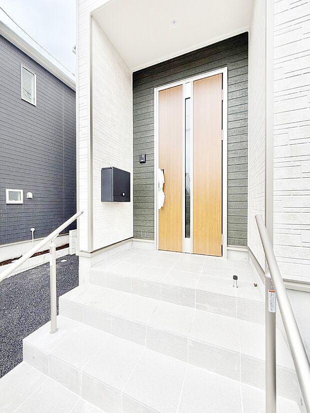 ■ 心地よい暮らしへとつながる、温かい玄関