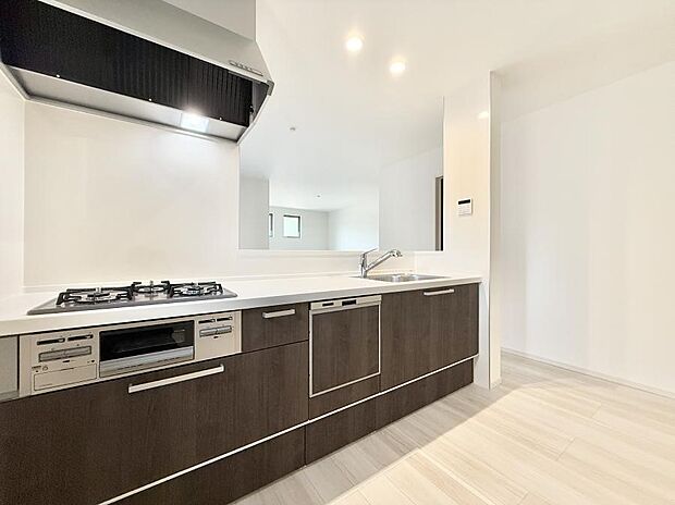 ■シンプルで機能的、毎日使いやすいキッチン