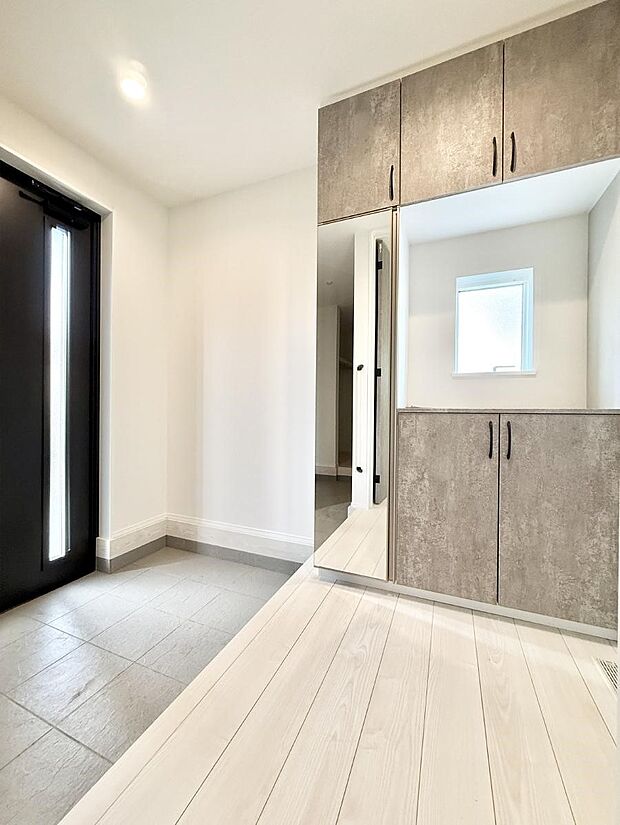 ■ シンプルで美しく、快適な暮らしの入り口