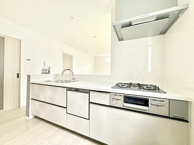 ■シンプルで機能的、毎日使いやすいキッチン