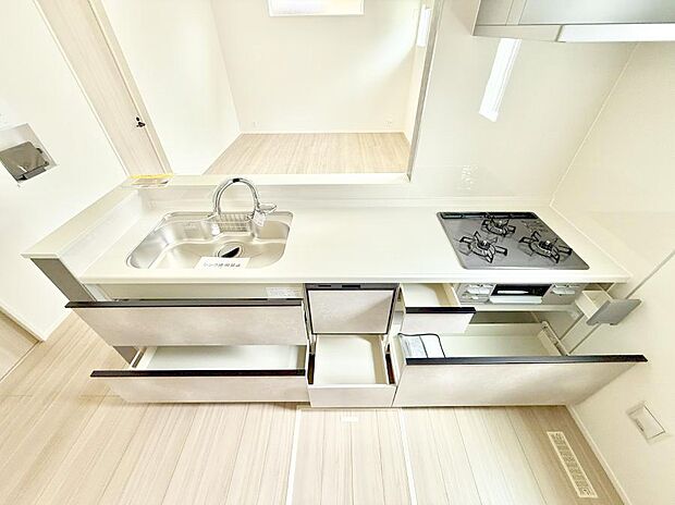 ■家族の絆を深める、温もりのあるキッチン