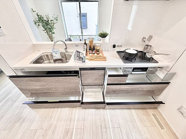 ■家族の絆を深める、温もりのあるキッチン