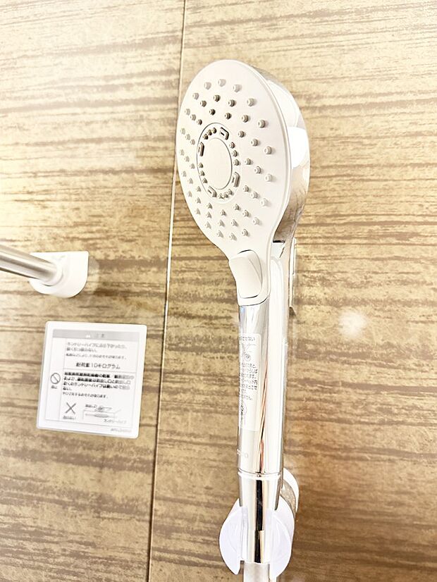 ■手元で簡単に止水できるため、水の無駄遣いを減らすことができます。