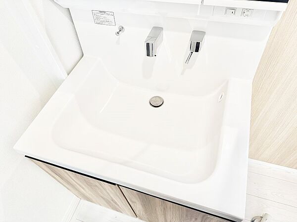 ■手洗いや顔を洗う時も快適に使える便利なシャワー