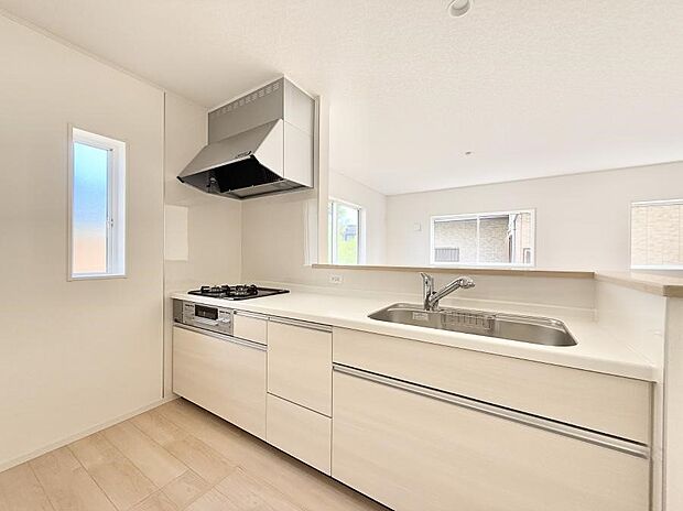 ■シンプルで機能的、毎日使いやすいキッチン