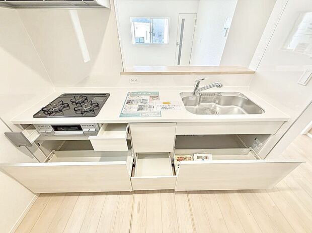 ■家族の絆を深める、温もりのあるキッチン