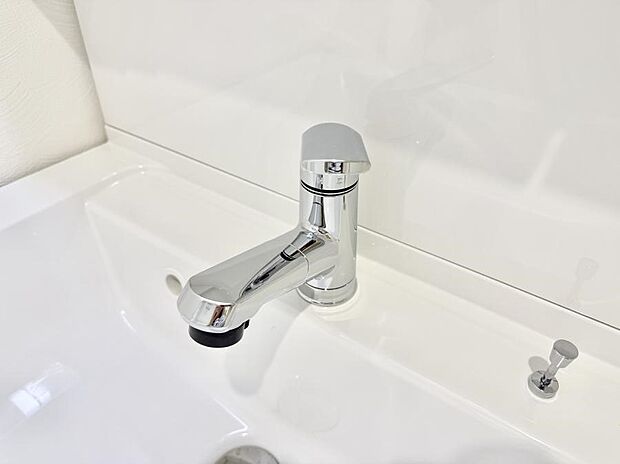 ■手洗いや顔を洗う時も快適に使える便利なシャワー